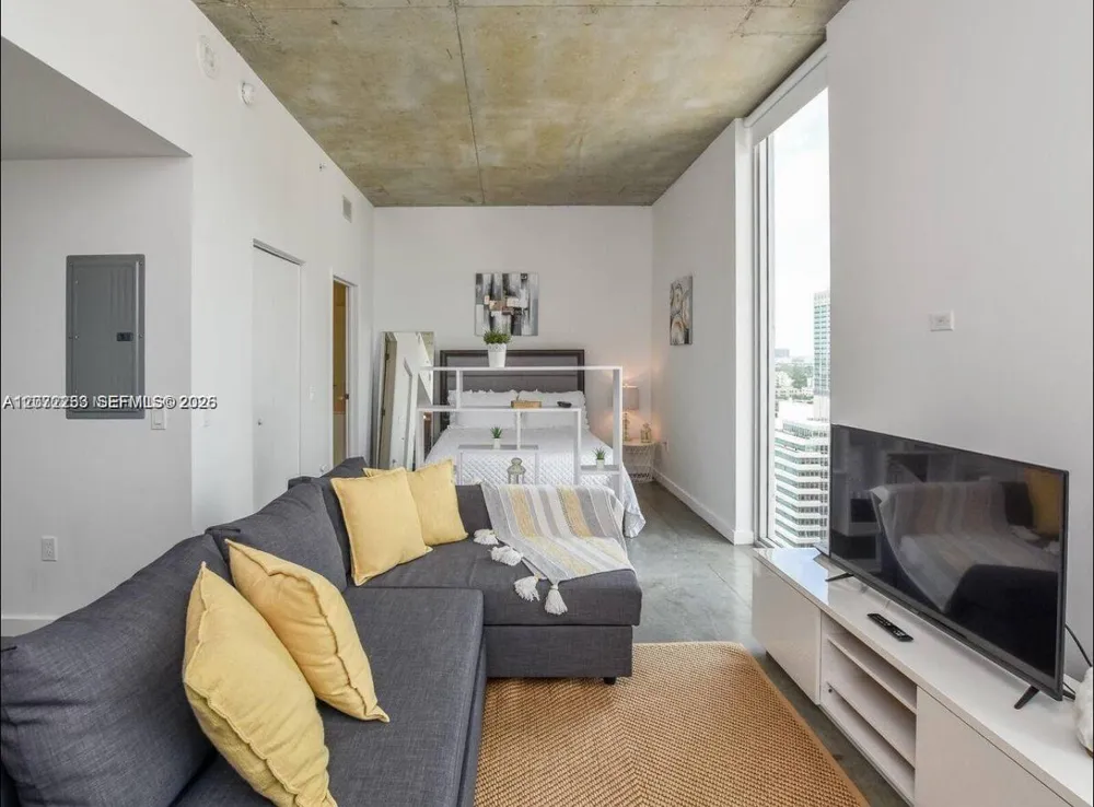 151 SE 1st St #2104 Miami, FL 33131