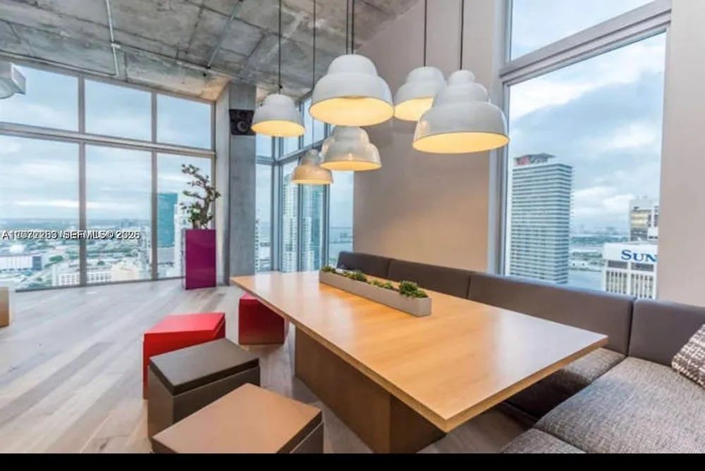 151 SE 1st St #2104 Miami, FL 33131