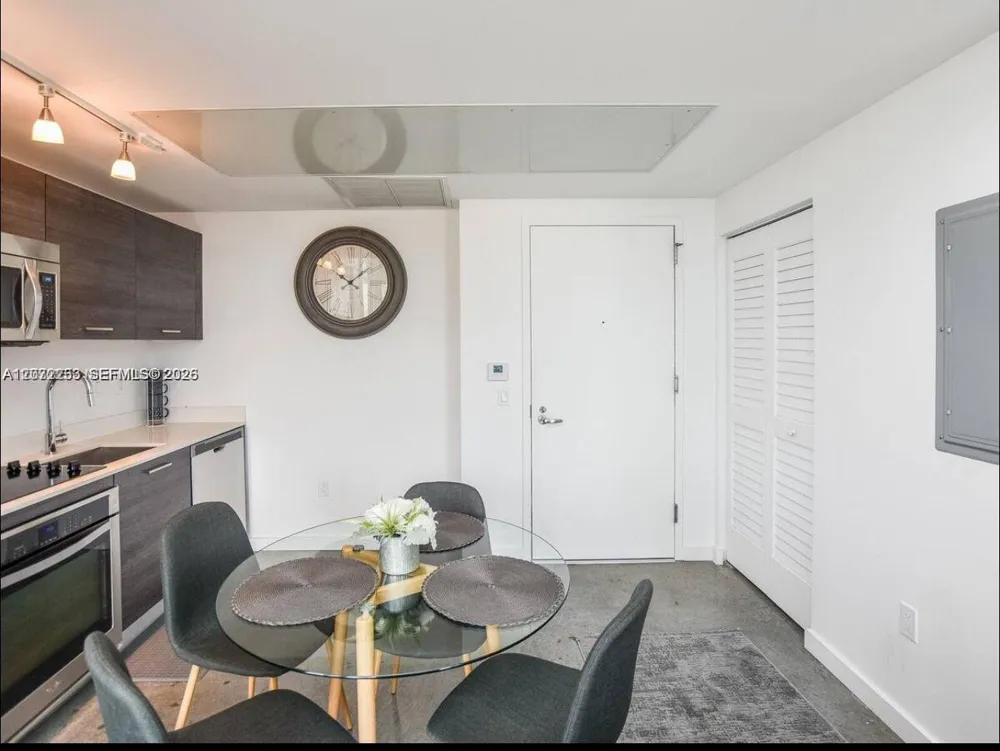 151 SE 1st St #2104 Miami, FL 33131