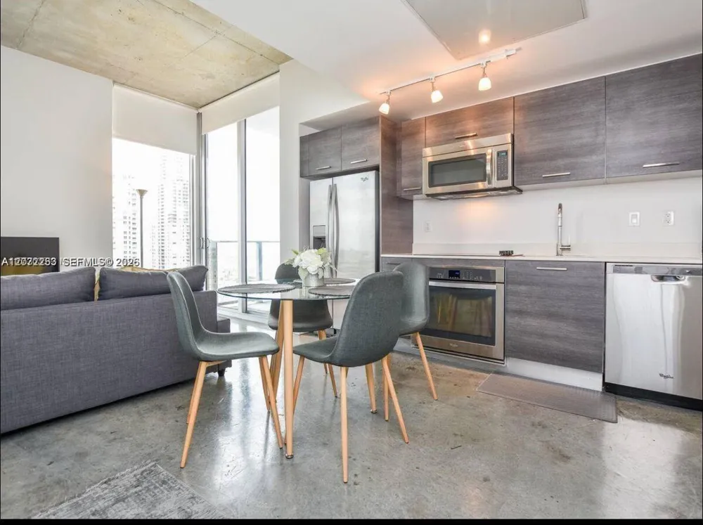 151 SE 1st St #2104 Miami, FL 33131