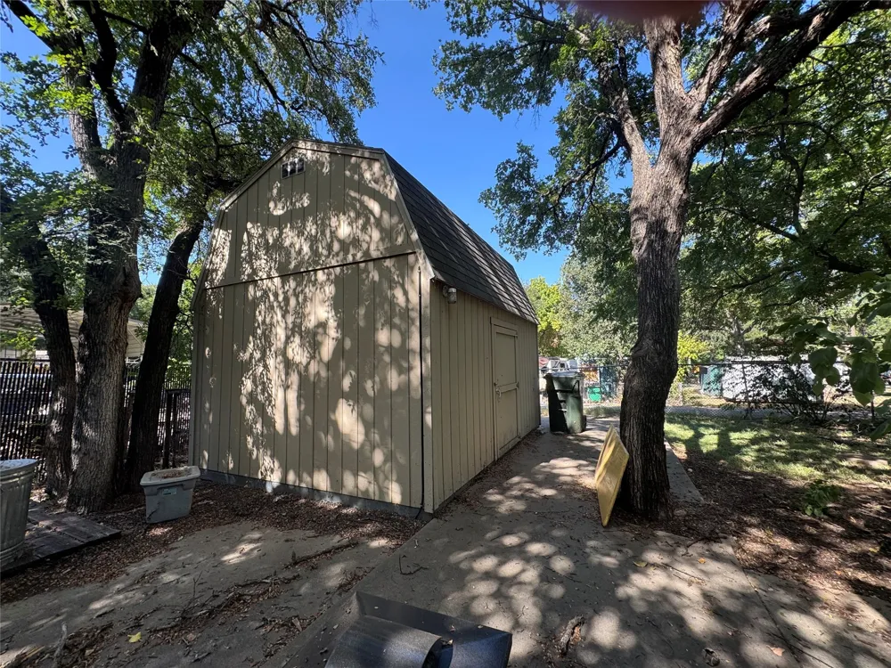 3808 Turquoise Trail Granbury, TX 76048