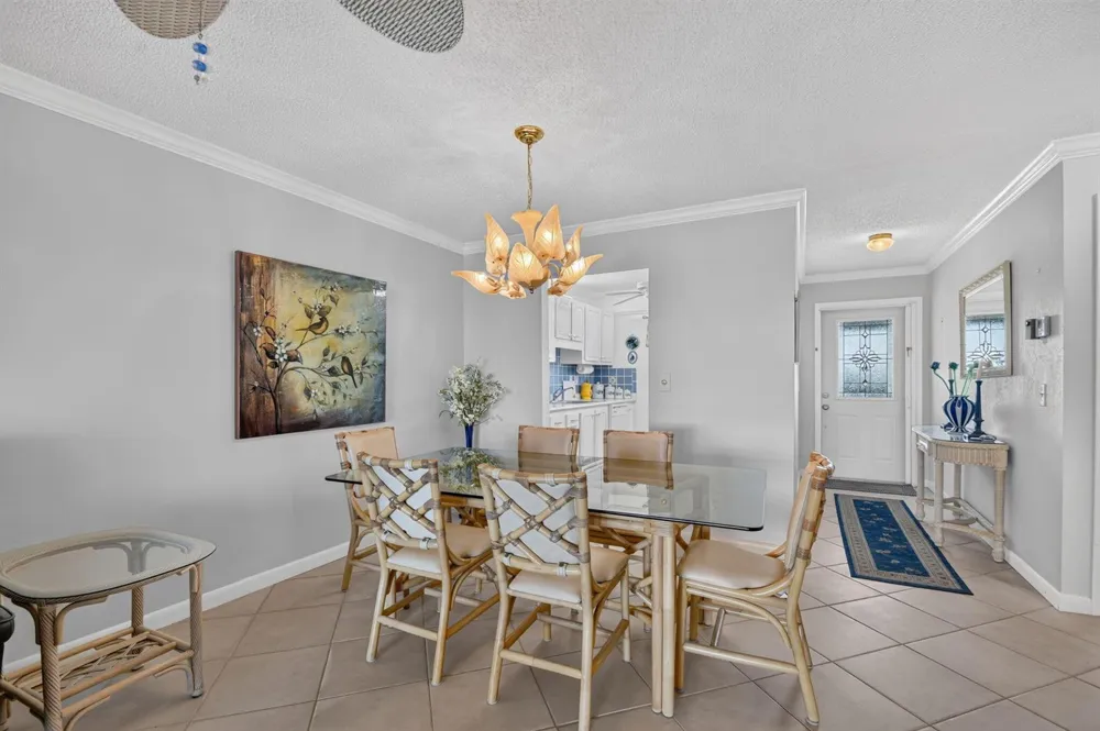 701 SW LAKE COURT #109 Boynton Beach, FL 33426