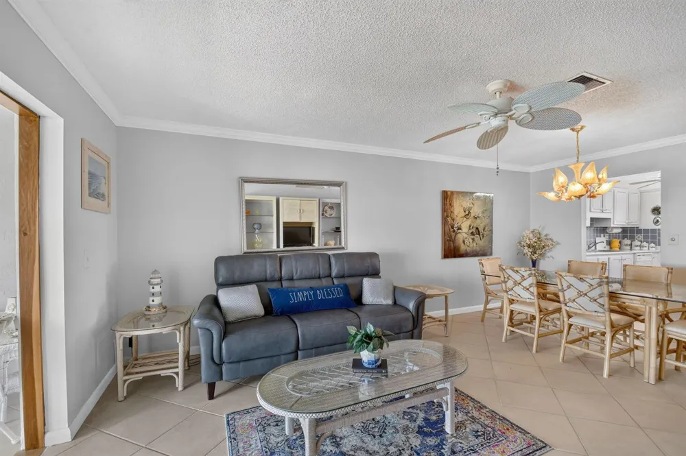 701 SW LAKE COURT #109 Boynton Beach, FL 33426