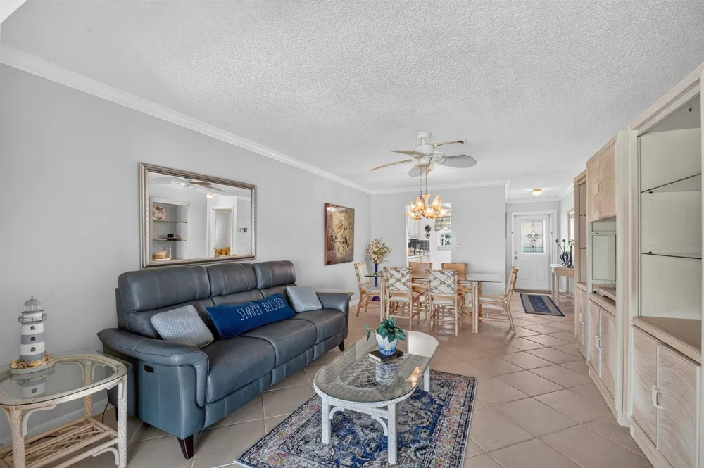 701 SW LAKE COURT #109 Boynton Beach, FL 33426