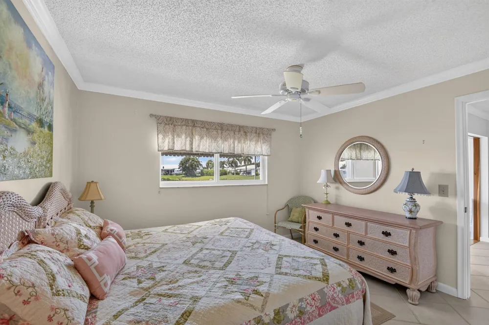 701 SW LAKE COURT #109 Boynton Beach, FL 33426