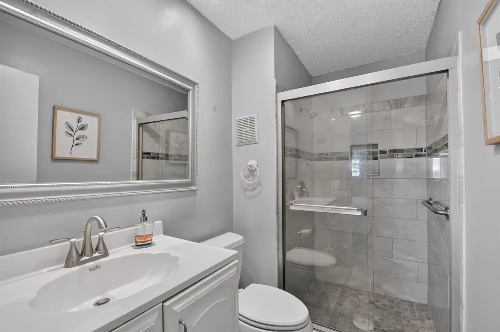 701 SW LAKE COURT #109 Boynton Beach, FL 33426
