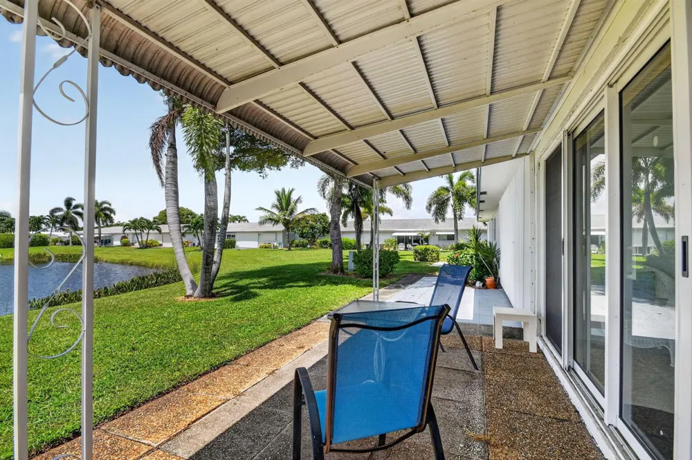 701 SW LAKE COURT #109 Boynton Beach, FL 33426