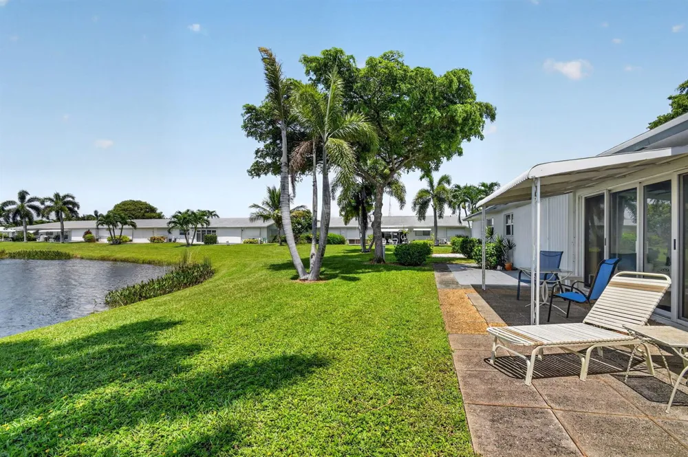701 SW LAKE COURT #109 Boynton Beach, FL 33426