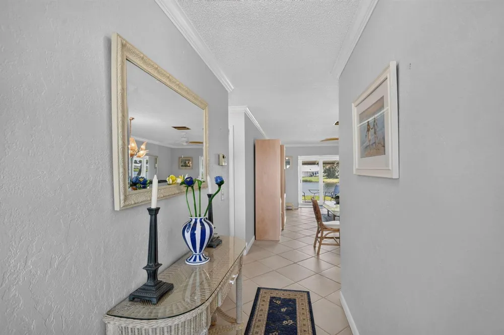 701 SW LAKE COURT #109 Boynton Beach, FL 33426