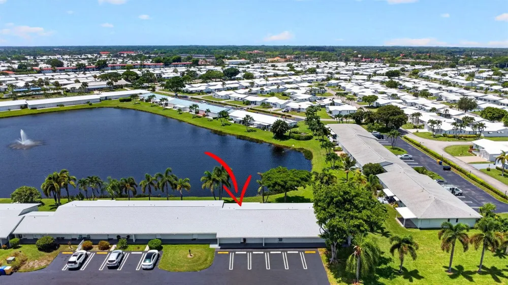 701 SW LAKE COURT #109 Boynton Beach, FL 33426