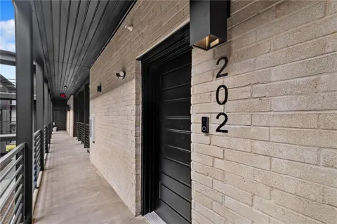 3319 SE MP PARKWAY #202