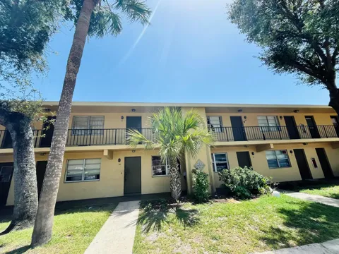 635 SW 20th Court #9B