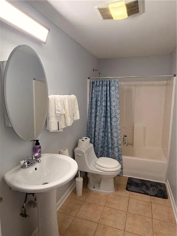 3390 Rozena Way Loganville, GA 30052