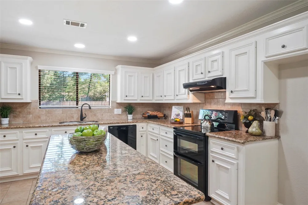 7415 Revelwood Drive Magnolia, TX 77354