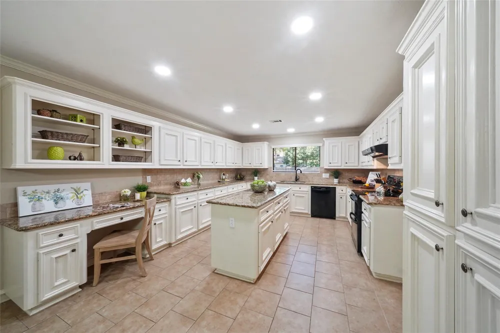 7415 Revelwood Drive Magnolia, TX 77354