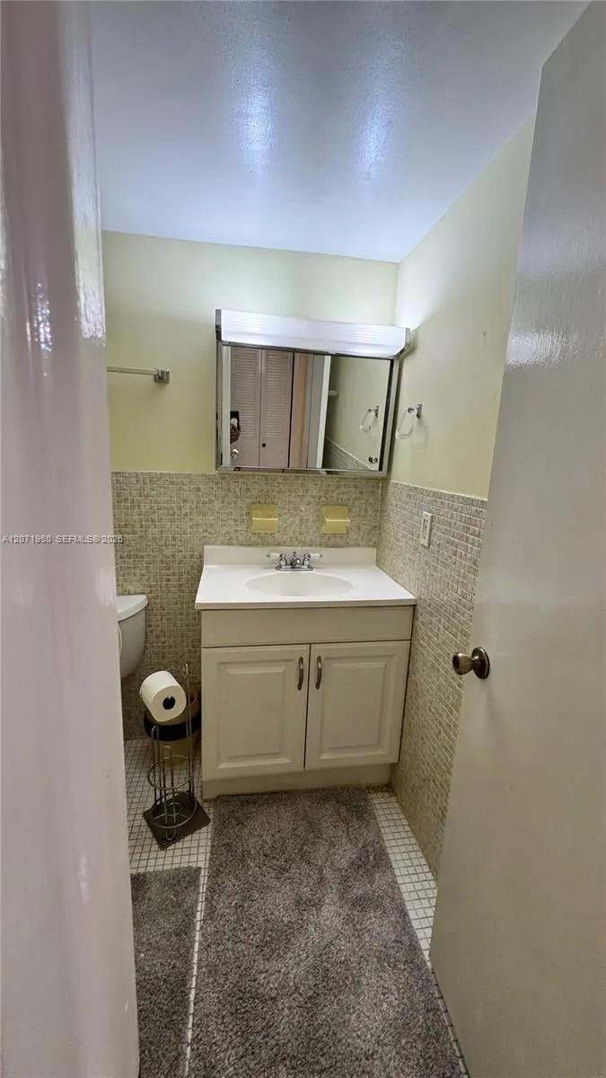 160 NE 203rd Ter #E20 Miami Gardens, FL 33179