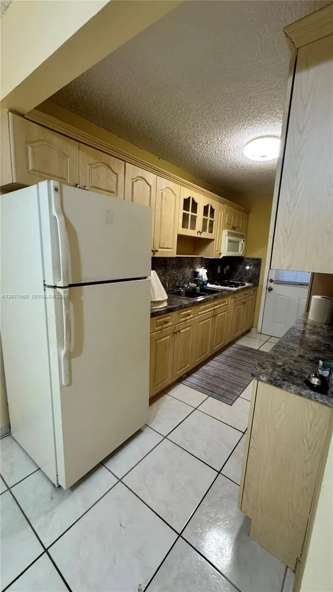 160 NE 203rd Ter #E20 Miami Gardens, FL 33179