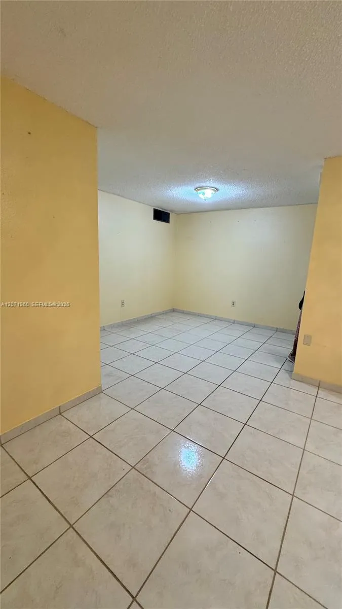 160 NE 203rd Ter #E20 Miami Gardens, FL 33179