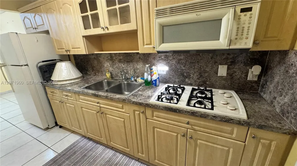 160 NE 203rd Ter #E20 Miami Gardens, FL 33179