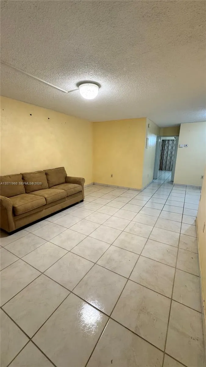 160 NE 203rd Ter #E20 Miami Gardens, FL 33179