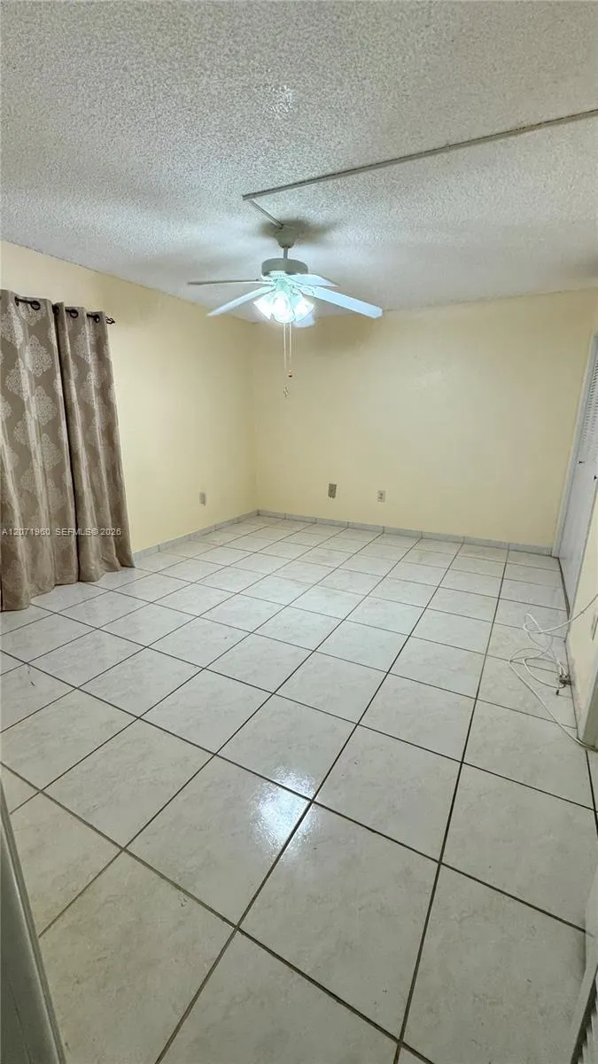 160 NE 203rd Ter #E20 Miami Gardens, FL 33179