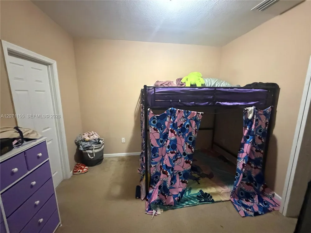 550 Saint Tropez Ln Margate, FL 33068