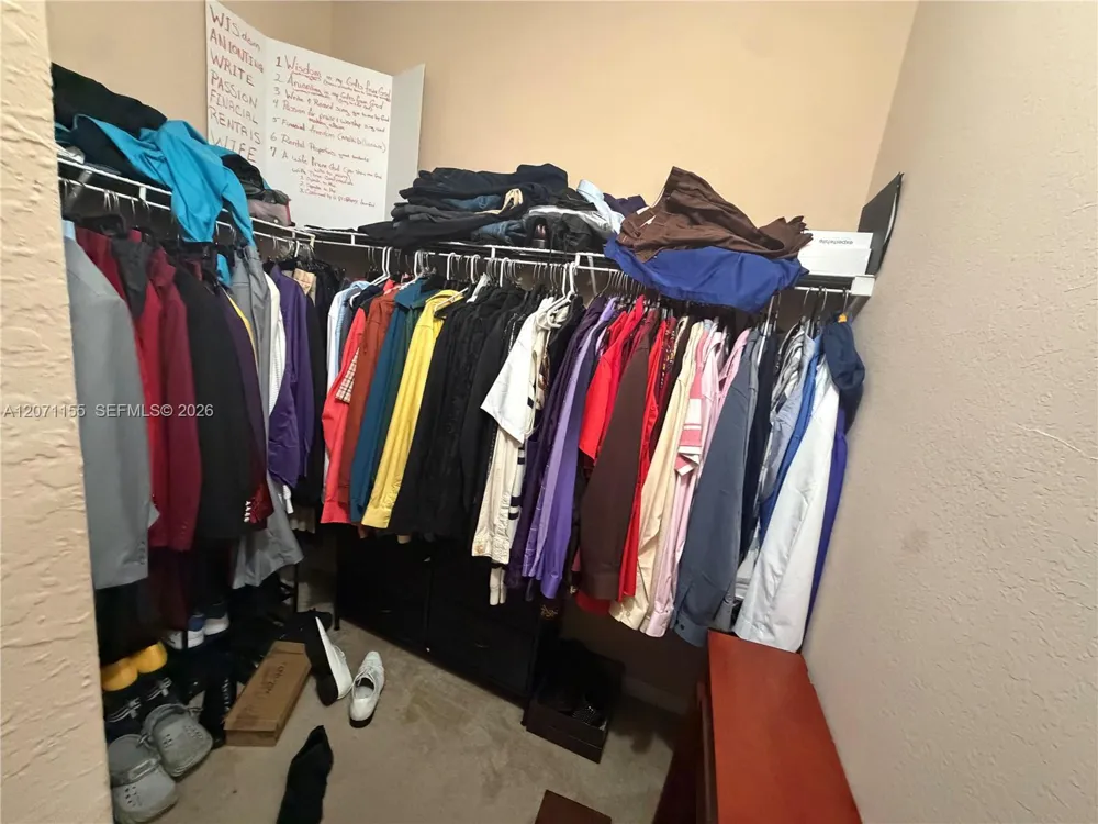550 Saint Tropez Ln Margate, FL 33068