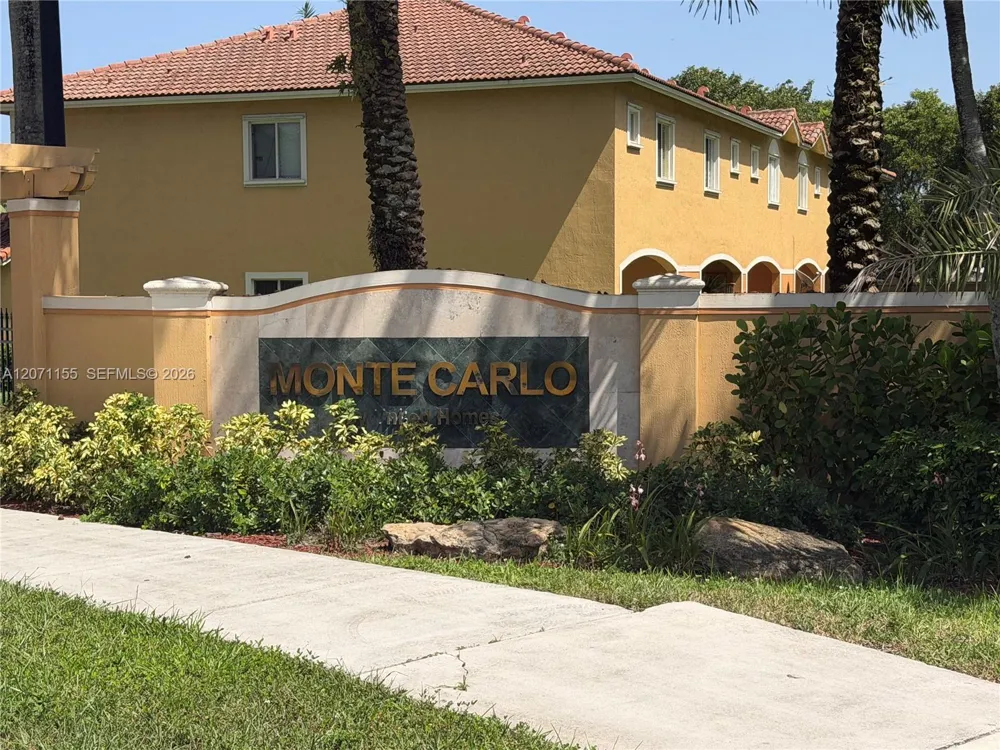550 Saint Tropez Ln Margate, FL 33068