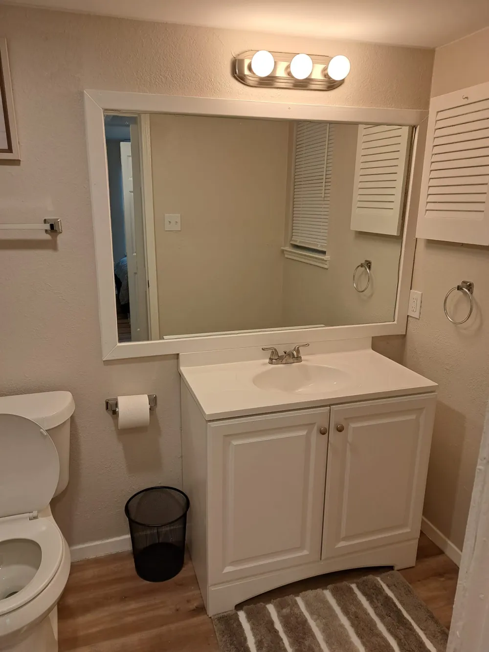 1702 Crest Point Drive Arlington, TX 76012