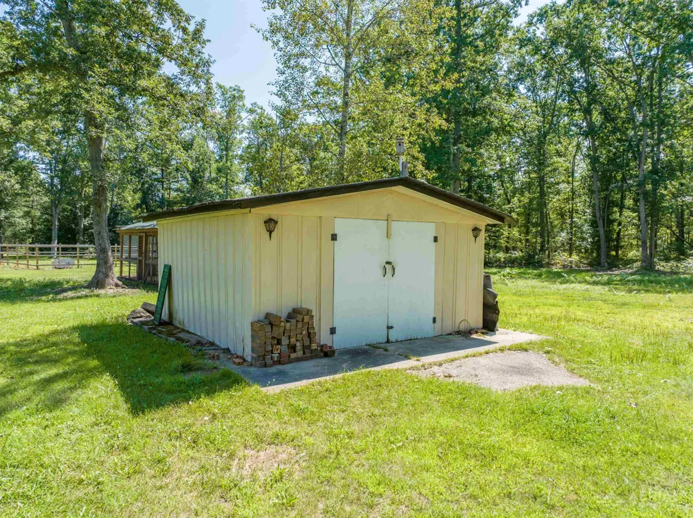 4809 E County Line Road Goodar Township, MI 48761