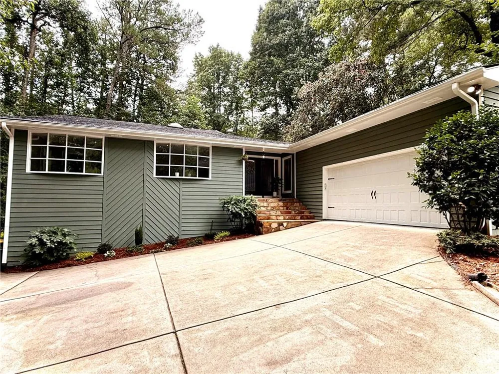 3882 Centre Court Peachtree Corners, GA 30092
