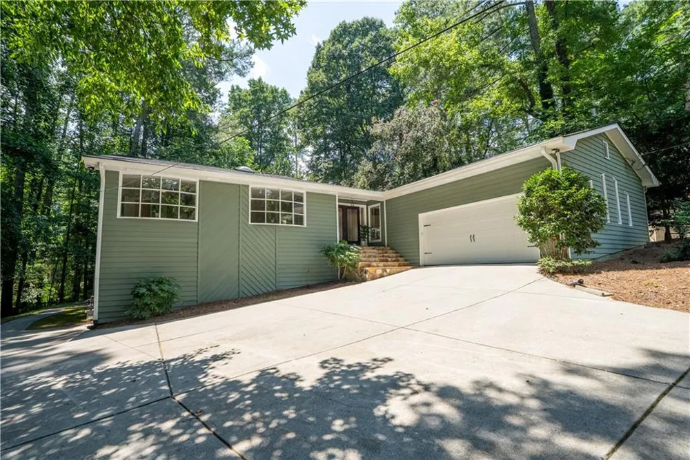 3882 Centre Court Peachtree Corners, GA 30092