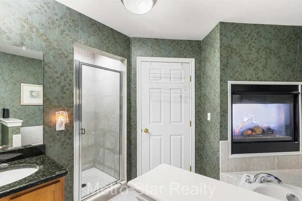 120 village way Way Canton, MI 48188