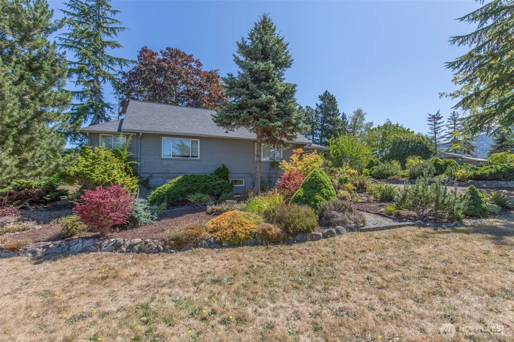 31 McFarland Drive Sequim, WA 98382