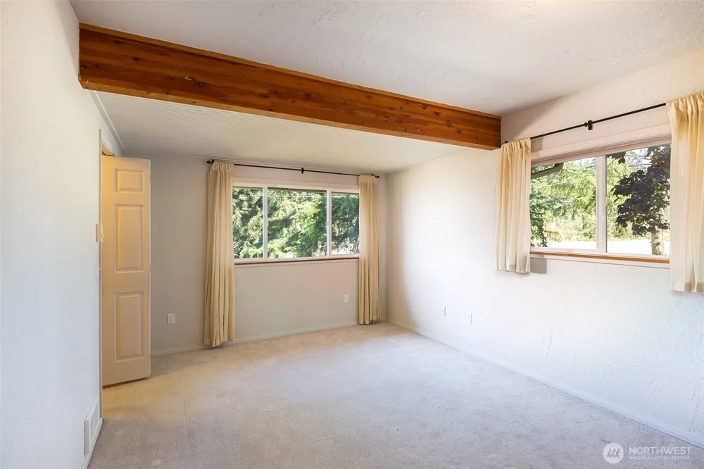 31 McFarland Drive Sequim, WA 98382