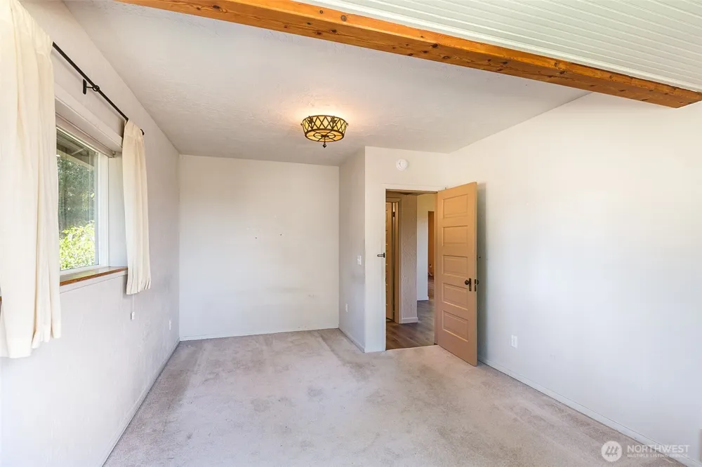 31 McFarland Drive Sequim, WA 98382