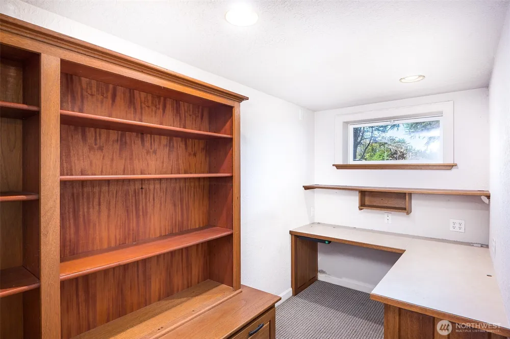 31 McFarland Drive Sequim, WA 98382