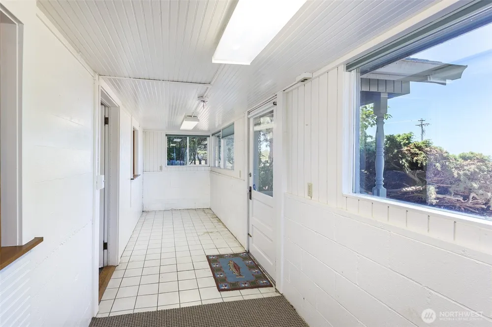 31 McFarland Drive Sequim, WA 98382