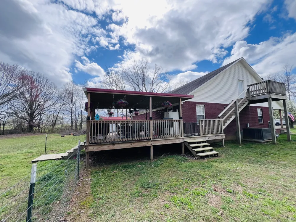 690 Monument Rd Summertown, TN 38483