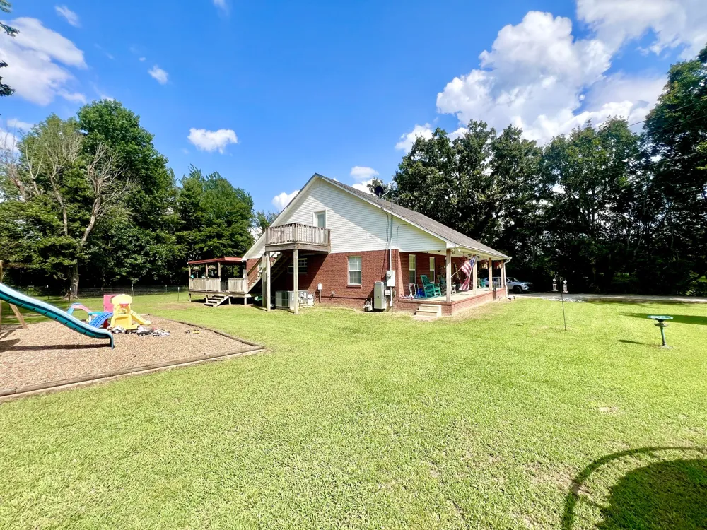 690 Monument Rd Summertown, TN 38483