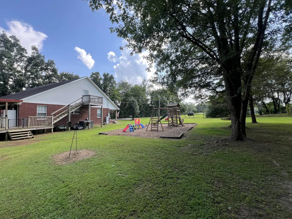690 Monument Rd Summertown, TN 38483