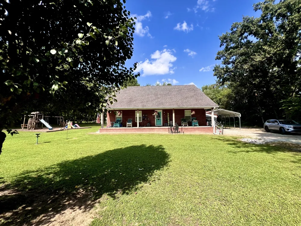 690 Monument Rd Summertown, TN 38483