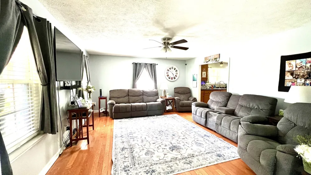 690 Monument Rd Summertown, TN 38483