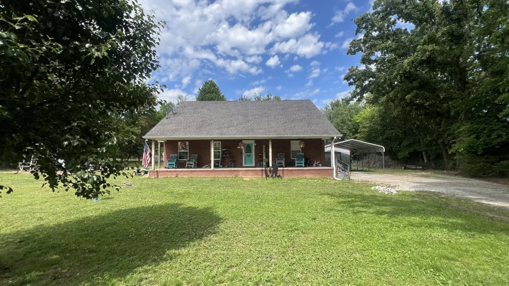 690 Monument Rd Summertown, TN 38483