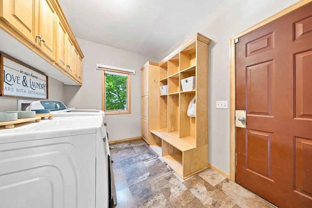 605 Knollwood Drive Hudson, WI 54016