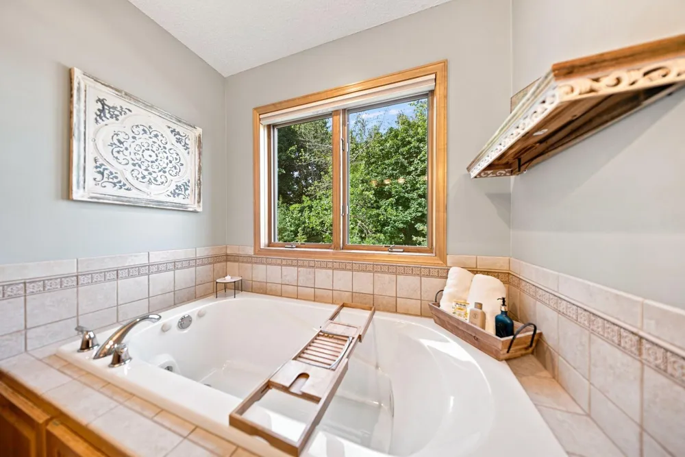 605 Knollwood Drive Hudson, WI 54016