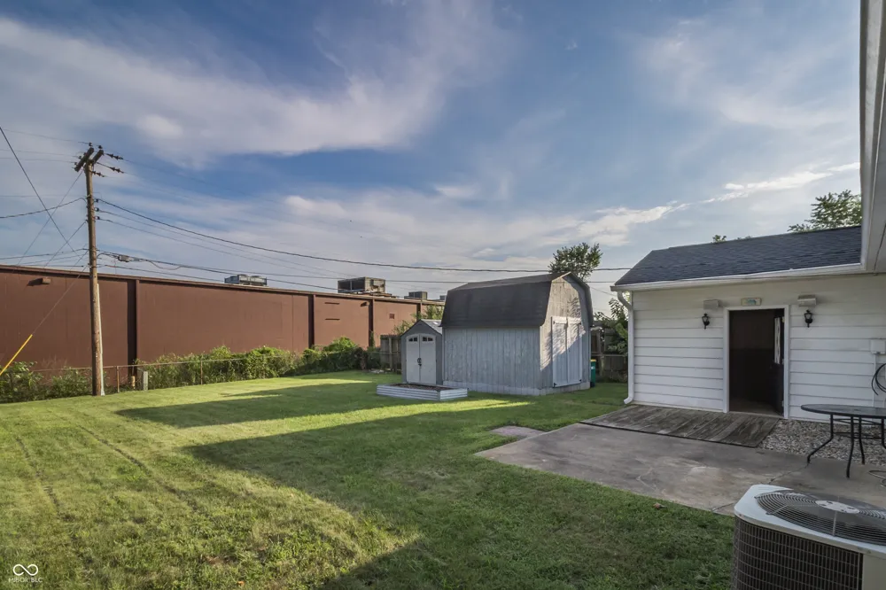 1913 Hawthorne Drive Plainfield, IN 46168