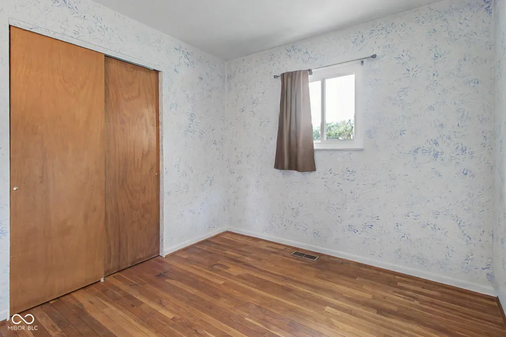 1913 Hawthorne Drive Plainfield, IN 46168
