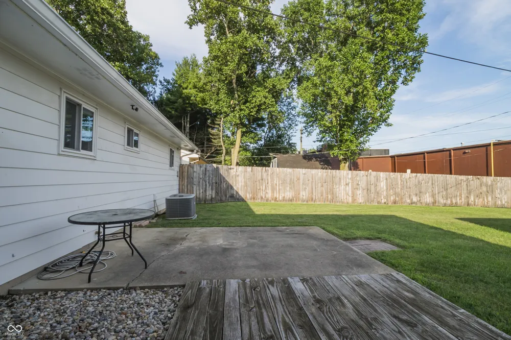 1913 Hawthorne Drive Plainfield, IN 46168