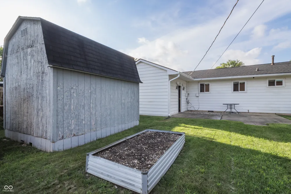 1913 Hawthorne Drive Plainfield, IN 46168